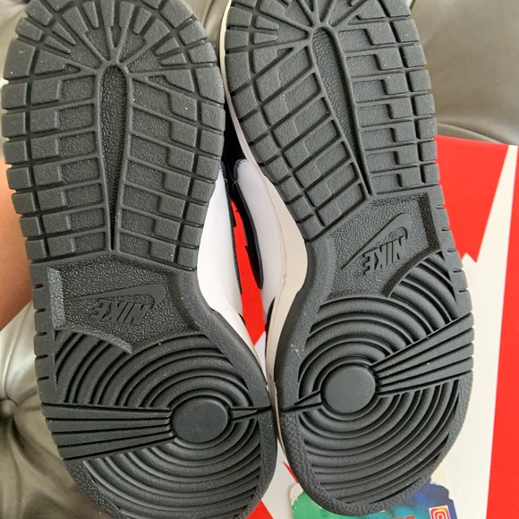 Nike Dunk Low Retro White Black ’PANDA’ (2021) GS - Picture 3 of 11